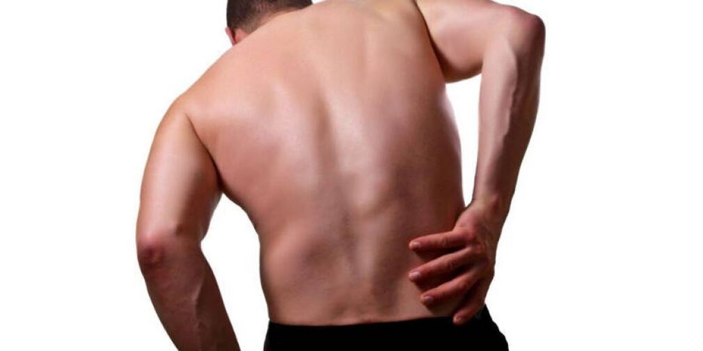 Болката во лумбалниот предел на десната страна најчесто е предизвикана од оштетување на внатрешните органи