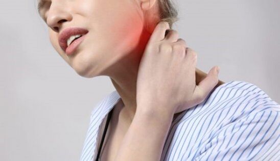 Болка во вратот поради остеохондроза