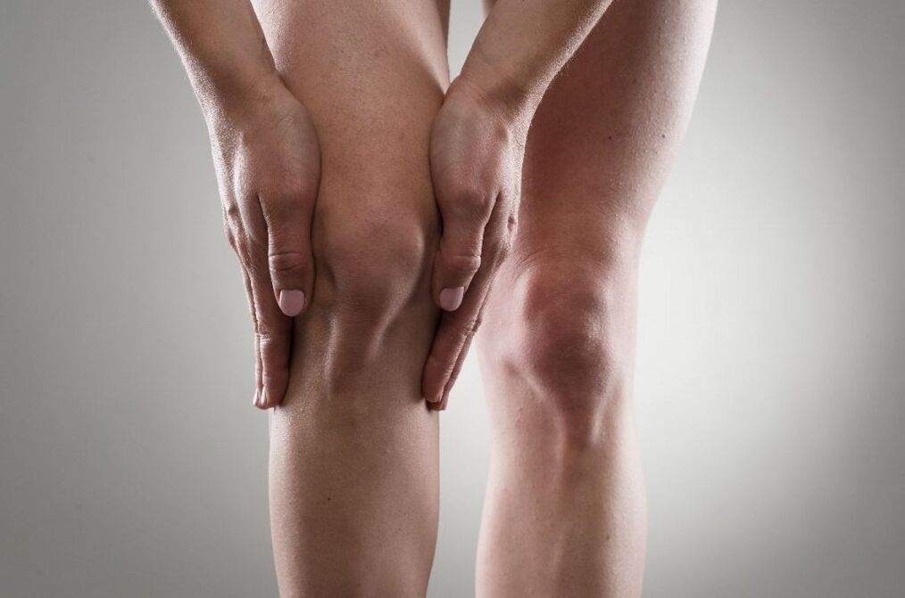 Првиот симптом на гонартроза е болка во коленото